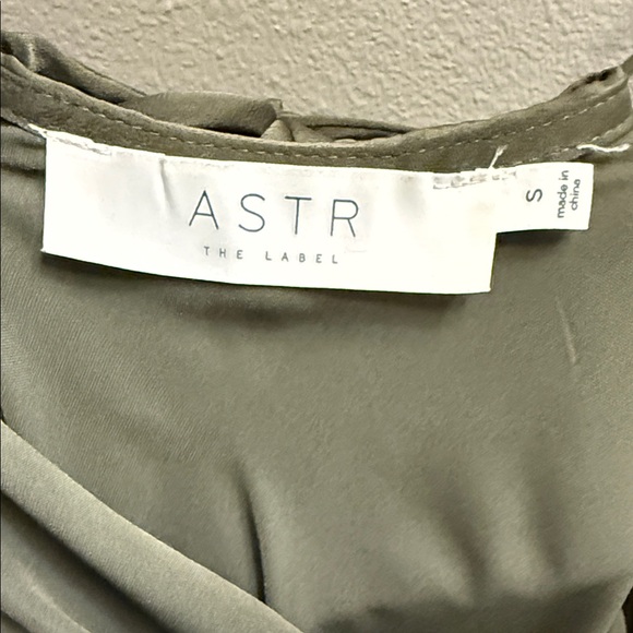 Astr Olive Green Dress - Picture 2 of 8